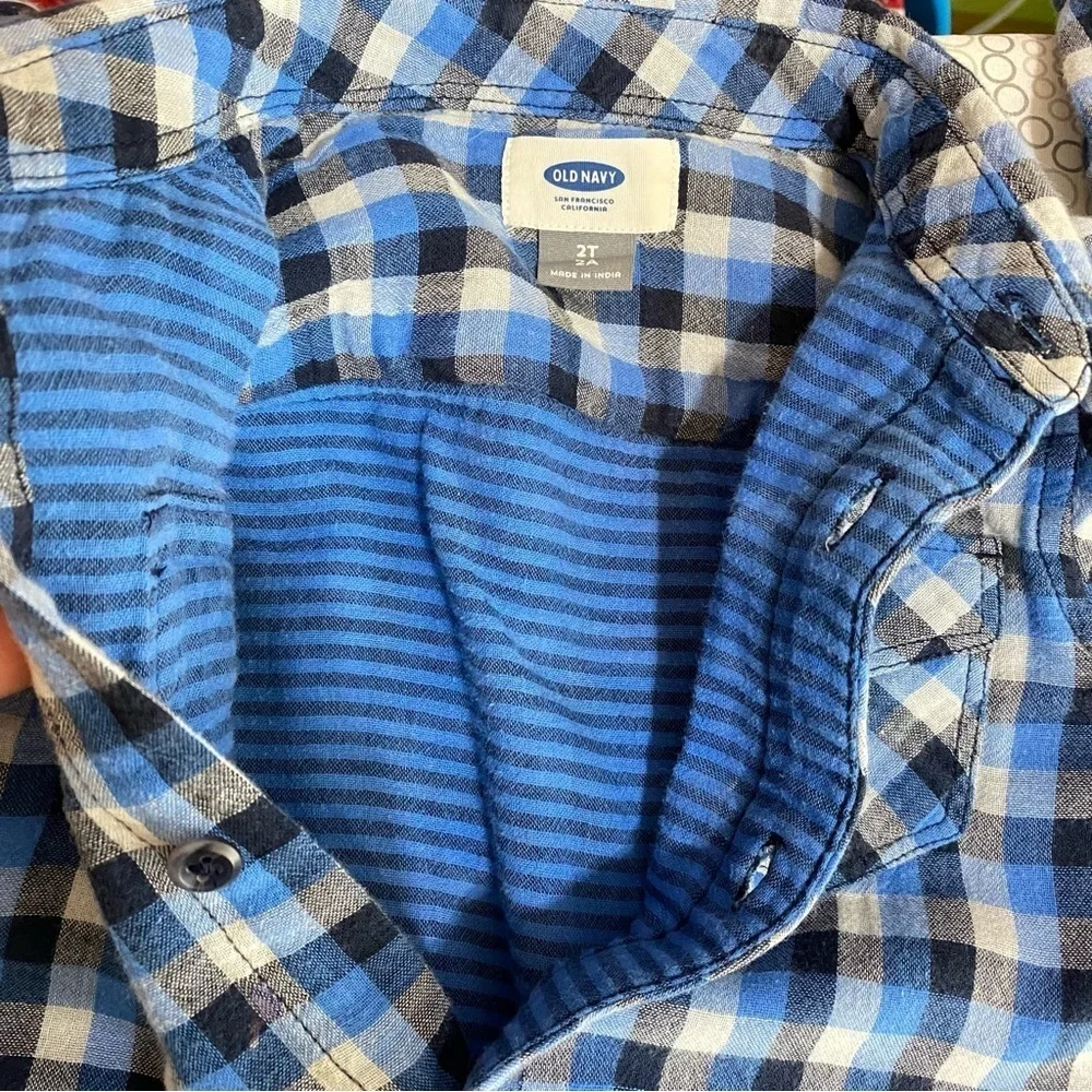 Old Navy chest 24”